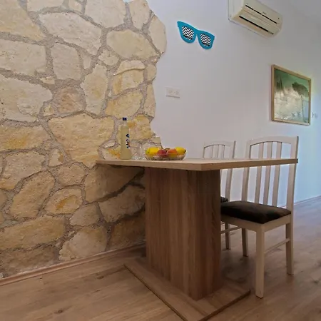 Apartment Fuer 2 Personen Ca 30 Qm In Pula, Istrien Istrische Riviera Pula